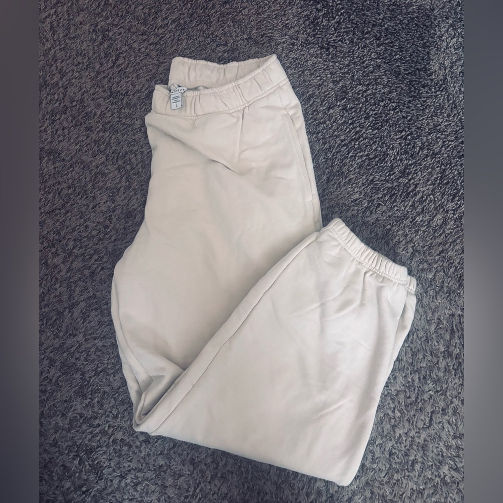 Women’s Athleta Cream Jogger Pants Size L (worn once)
